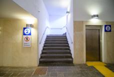 Bahnhof Klausen - Treppe